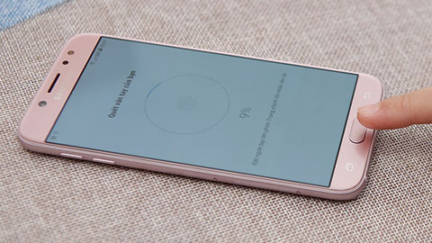 Galaxy J7 Pro có thêm bản màu hồng, giá bán không đổi