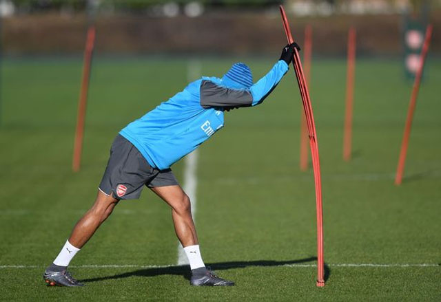 Wenger hủy buổi họp báo để chỉ bảo cho Aubameyang?