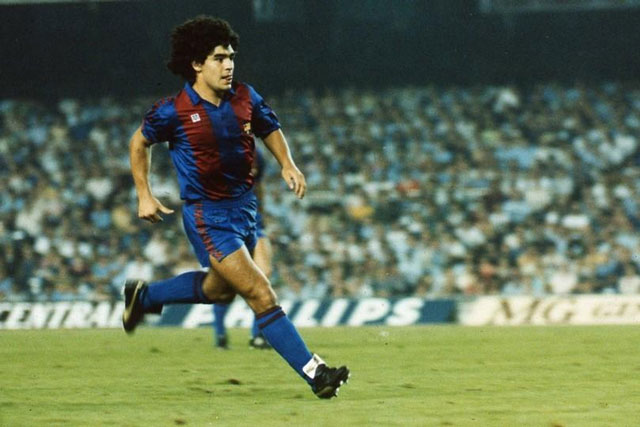 Maradona trong màu áo Barca