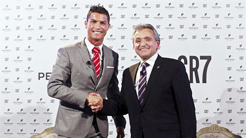 Ronaldo biến nhà sách ở Madrid thành khách sạn