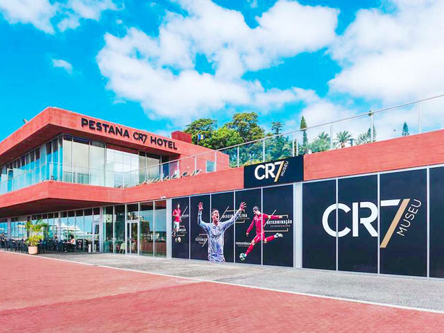 Khách sạn Pestana CR7 ở quê nhà Madeira của CR7