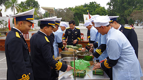 Ngày hội bánh chưng xanh ở Lữ đoàn 147 Hải quân