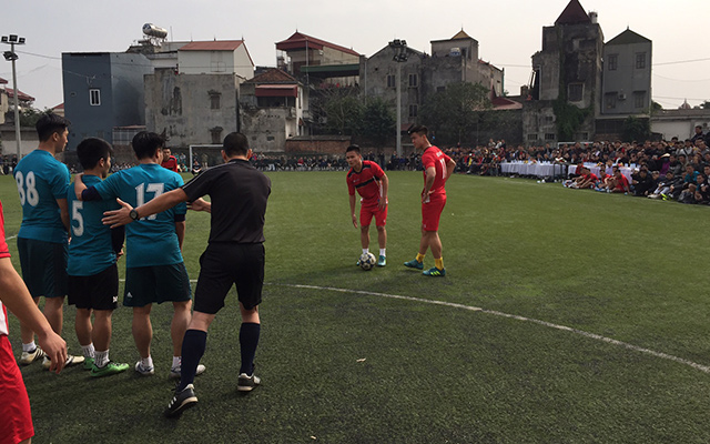 Ngoài tiền vệ của Quảng Nam FC, tham dự giải đấu thiện nguyện này còn có sự góp mặt của bộ đôi tuyển thủ U23 Việt Nam là Quang Hải, Duy Mạnh, những người con khác và là niềm tự hào của mảnh đất Đông Anh.