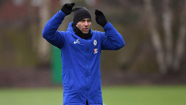 Conte đang đối diện nhiều áp lực tại Chelsea