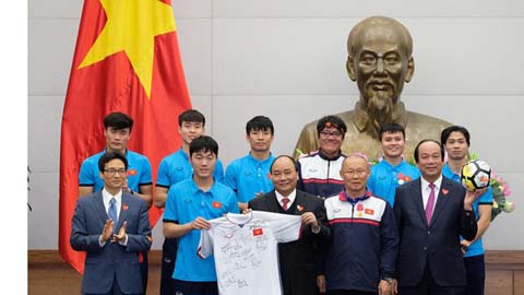 Đấu giá áo đấu, bóng U23 Việt Nam tặng Thủ tướng: Chốt giá 20 tỷ đồng