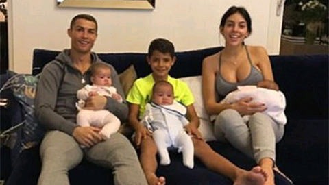 Con trai của Ronaldo bất ngờ nhập viện
