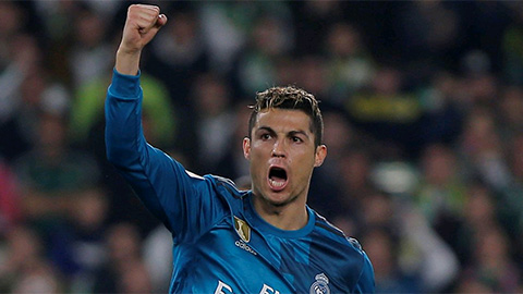 Ronaldo cân bằng kỷ lục của huyền thoại Raul