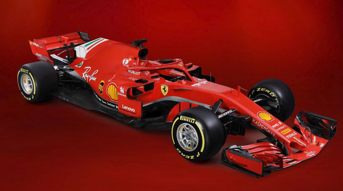 Ferrari ra mắt 'quái vật đỏ', đối thủ mới của Mercedes
