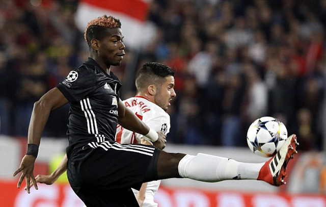 Pogba tiếp tục trình làng mái tóc mới ở trận gặp Sevilla