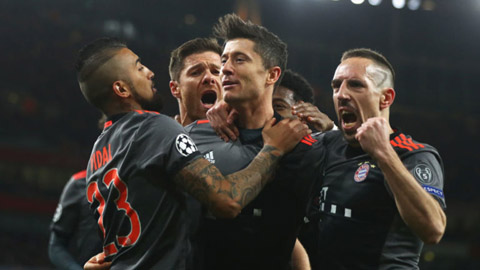 Lewandowski không hạnh phúc, muốn rời Bayern
