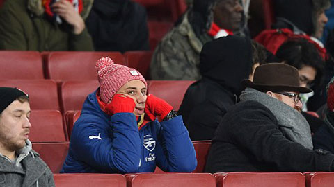 “Fan Arsenal không còn giận dữ, họ cam chịu”