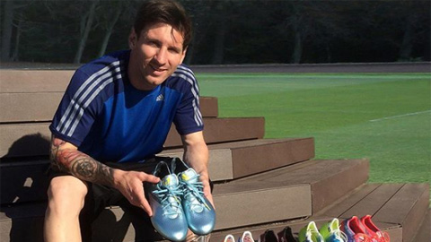 Những đôi giày đưa Messi lên đỉnh thế giới