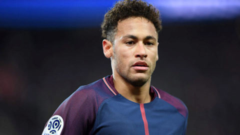 Neymar buồn bã vì thất bại của PSG
