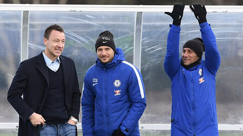 Terry bất ngờ trở lại thăm Chelsea