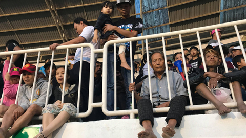 Dư âm V.League: Hàng Đẫy sống lại, Thiên Trường cuộn sóng & Pleiku vỡ bờ