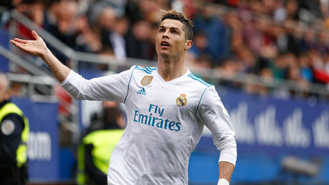 Ronaldo hâm nóng cuộc đua Pichichi với Messi