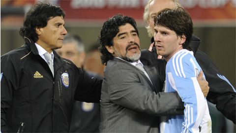 Kỹ năng sút phạt của Messi được cải thiện rất nhiều nhờ Maradona