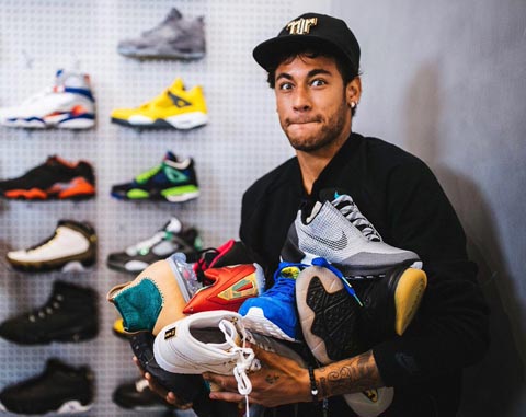 Neymar sẽ đút túi gần 1 triệu euro từ Nike nếu đến Real