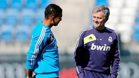 Casemiro: 'Mourinho khiến tôi thấy mình chẳng thua gì Ronaldo'