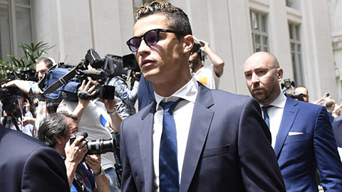 Đề nghị nộp phạt tiền trốn thuế của Ronaldo bị cự tuyệt