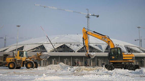 Băng tuyết khiến việc xây dựng sân Samara Arena bị đình trệ, chậm tiến độ