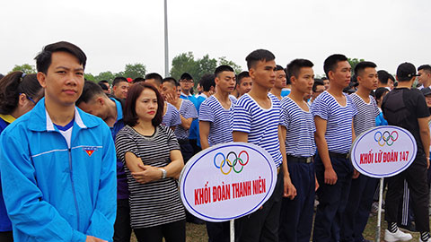 Lữ đoàn 147 Hải quân tham gia ngày chạy Olympic vì sức khỏe toàn dân
