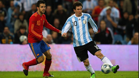Messi, gạch dấu giữa Argentina và Tây Ban Nha