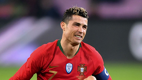 Ronaldo lập kỷ lục buồn nhất trong màu áo ĐTQG