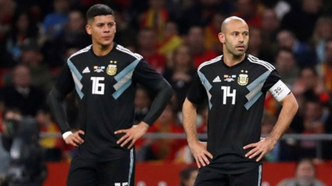 Thấy gì sau trận thua tan nát của Argentina trước Tây Ban Nha?