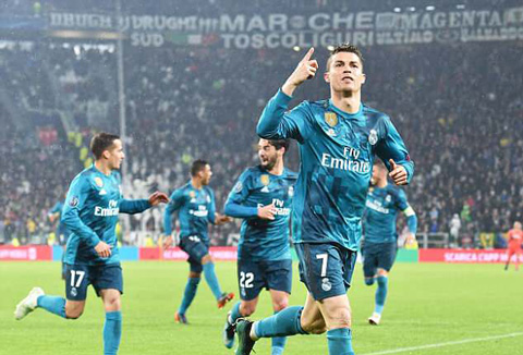 Ronaldo phá nhiều kỷ lục sau trận gặp Juve