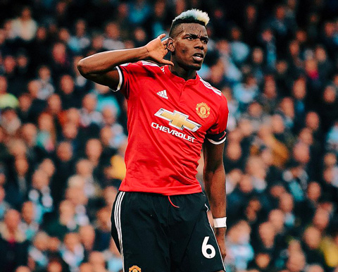 Pogba - tóc màu xanh nhưng là anh hùng của màu áo đỏ