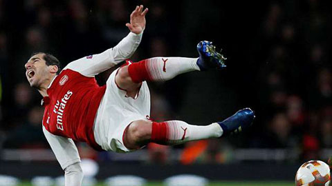 Arsenal mất Mkhitaryan đến hết mùa vì chấn thương