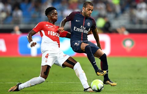 PSG (phải) sẽ vô địch Ligue 1 sớm 5 vòng nếu đánh bại chính nhà ĐKVĐ Monaco