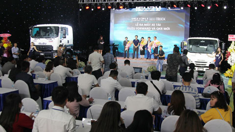 Isuzu Việt Nam ra mắt thế hệ xe tải sở hữu công nghệ Blue Power đạt chuẩn khí thải Euro 4