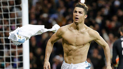 Ronaldo ghi bàn vượt trội Messi ở giai đoạn knock-out Champions League