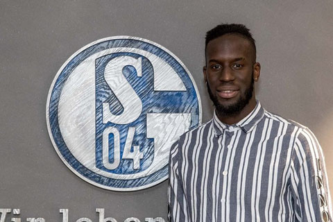 Schalke đã có tân binh đầu tiên ở kỳ chuyển nhượng Hè 2018