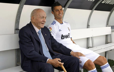 Chính Ronaldo cũng học hỏi được rất nhiều từ Di Stefano