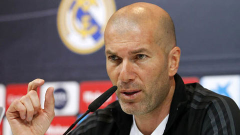 Zidane không buồn vì vồ hụt 'người nhện' Kepa