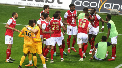 Reims vô địch Ligue 2 sớm 4 vòng đấu