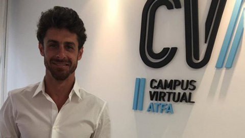 Cựu danh thủ Pablo Aimar nhận bằng HLV