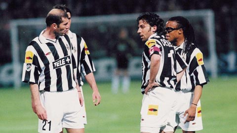 Juventus & ám ảnh mất Scudetto năm 2000
