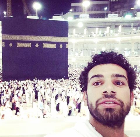 Salah chụp ảnh selfie tại thánh địa Mecca