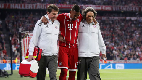 Jerome Boateng úp mở rời Bayern sau mùa này