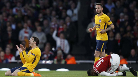 Arsenal &amp; Emirates trải nghiệm bóng đá... thủ đoạn của Atletico