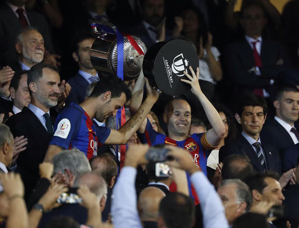 Iniesta đã giành 31 danh hiệu cùng với Barca