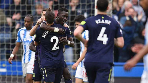 VIDEO: Huddersfield 0-2 Everton
