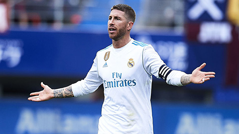 Ramos: 'Không có chuyện Real xếp hàng chào đón Barca'
