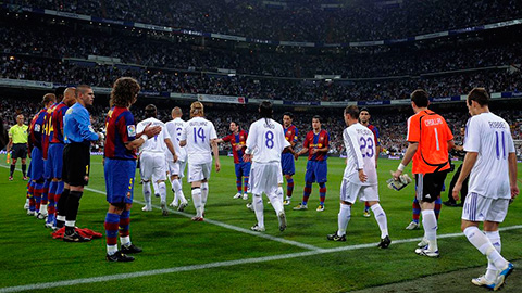 Barca từng chúc mừng Real cách đây 10 năm