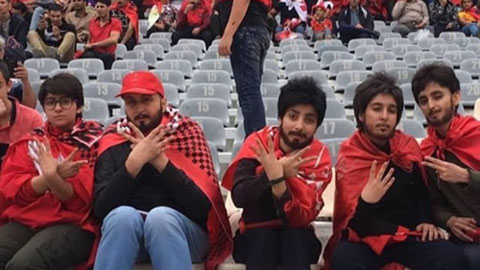 5 nữ CĐV Iran đóng giả nam vào sân xem bóng đá