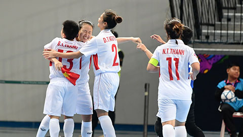 Đánh bại Malaysia 3-1, ĐT futsal nữ Việt Nam toàn thắng sau vòng bảng